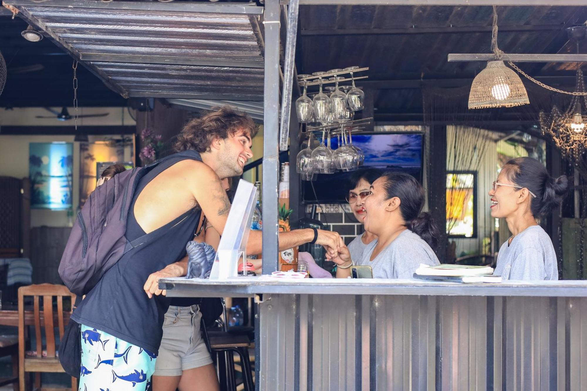 Blockhouse Samui Hostel Mae Nam Buitenkant foto